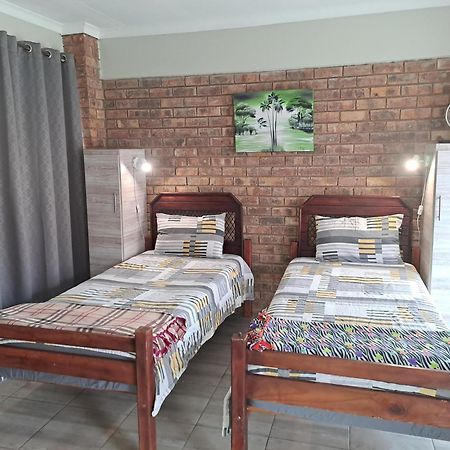 Meadows Guesthouse Germiston Exterior photo