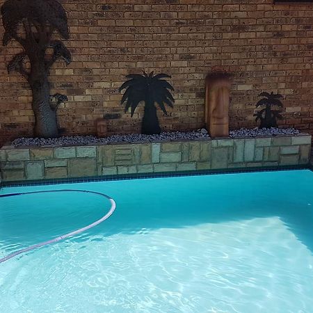Meadows Guesthouse Germiston Exterior photo