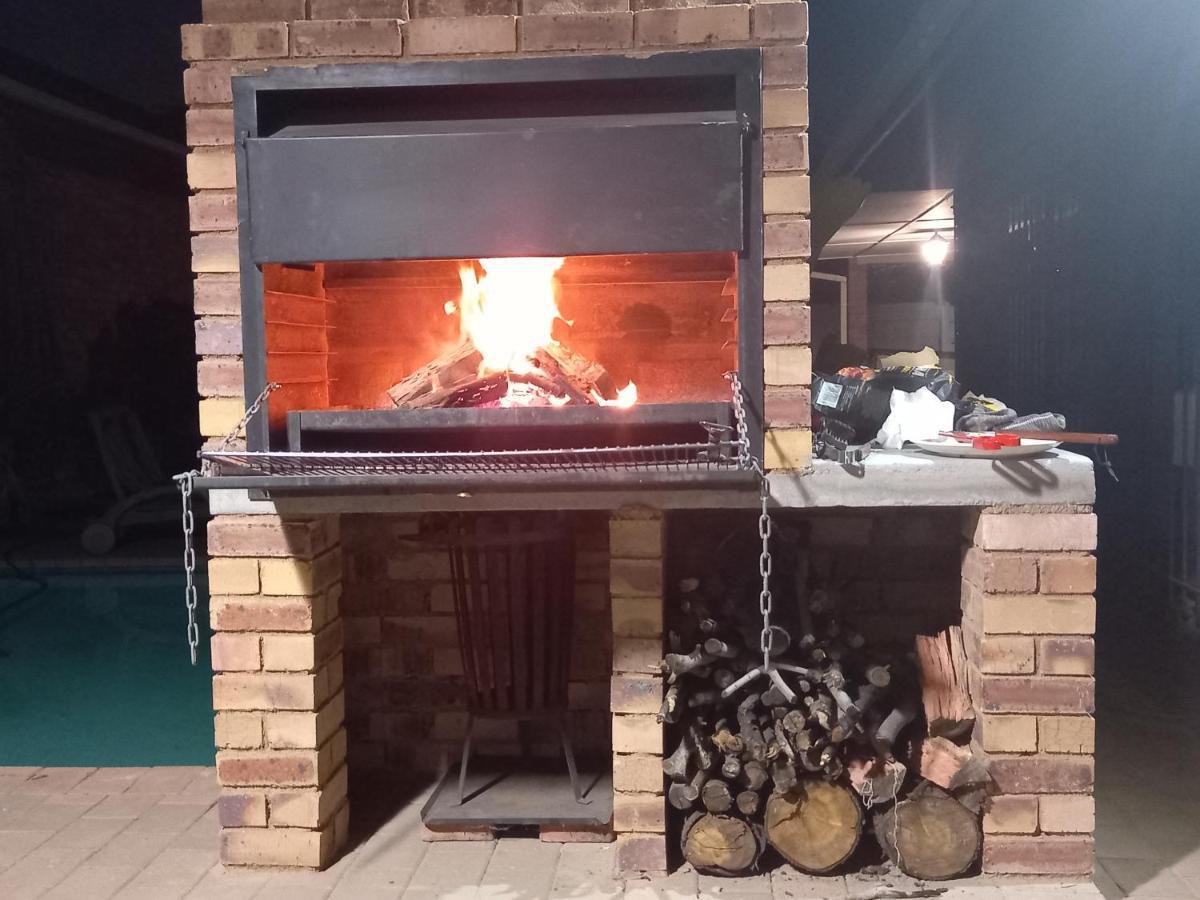 Meadows Guesthouse Germiston Exterior photo