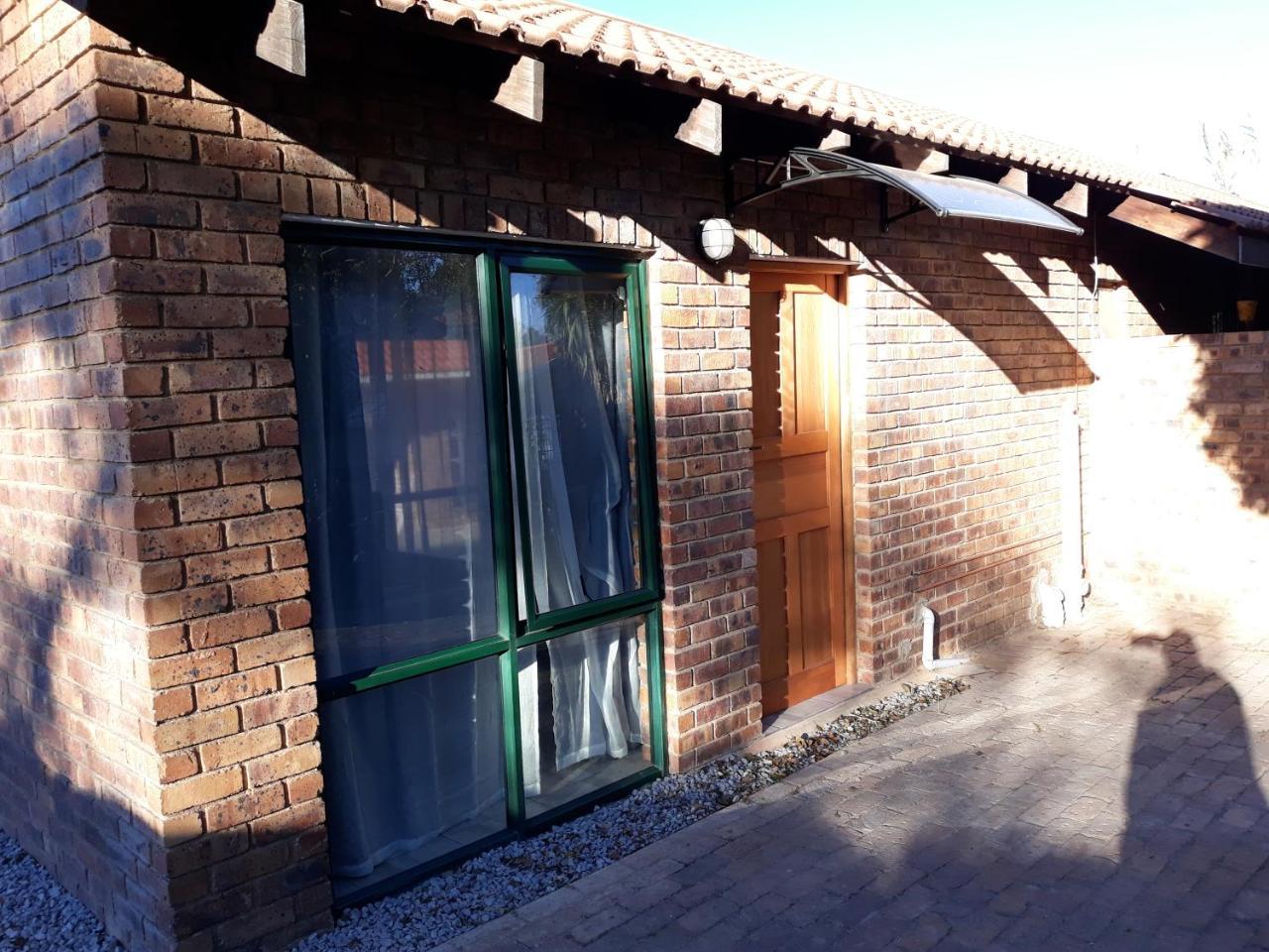 Meadows Guesthouse Germiston Exterior photo